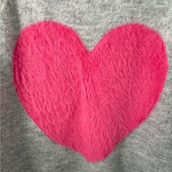 Old Navy Cropped Crew Neck Big Heart Sweater - Picture 4 of 5